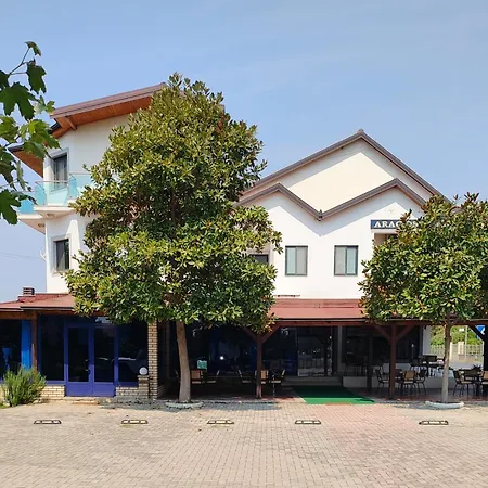 Hotel Aragosta Shengjin 3*