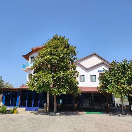 Hotel Aragosta Shengjin 3*