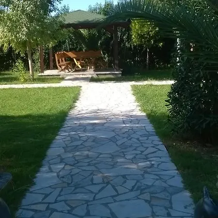 Hotel Aragosta Shengjin Sakes